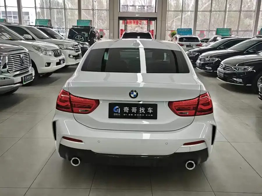 BMW 1 series BMW 1 Series 2021 facelift 120i M Sport 2022 — миниатюра 2