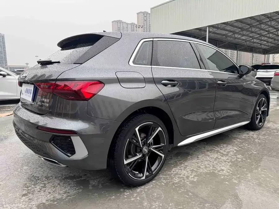 Audi A3 2022 Sportback 35 TFSI stylish and sporty 2022 — миниатюра 2