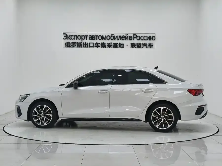 Audi A3 2022 A3L Limousine 35 TFSI aggressive and sporty 2023 — миниатюра 2