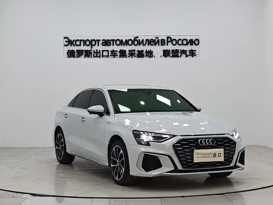Audi A3 2022 A3L Limousine 35 TFSI aggressive and sporty 2023 — миниатюра 3