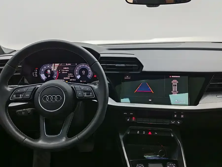 Audi A3 2022 Sportback 35 TFSI stylish and sporty 2022 — миниатюра 5