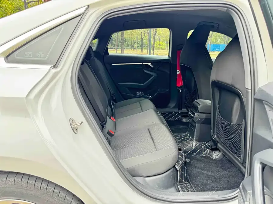Audi A3 2022 A3L Limousine 35 TFSI aggressive and sporty 2022 — миниатюра 5