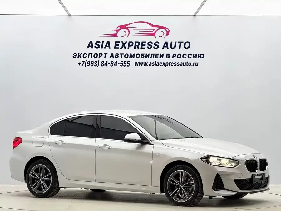 BMW 1 series BMW 1 Series 2021 120i M Sport Edition 2022 — миниатюра 3