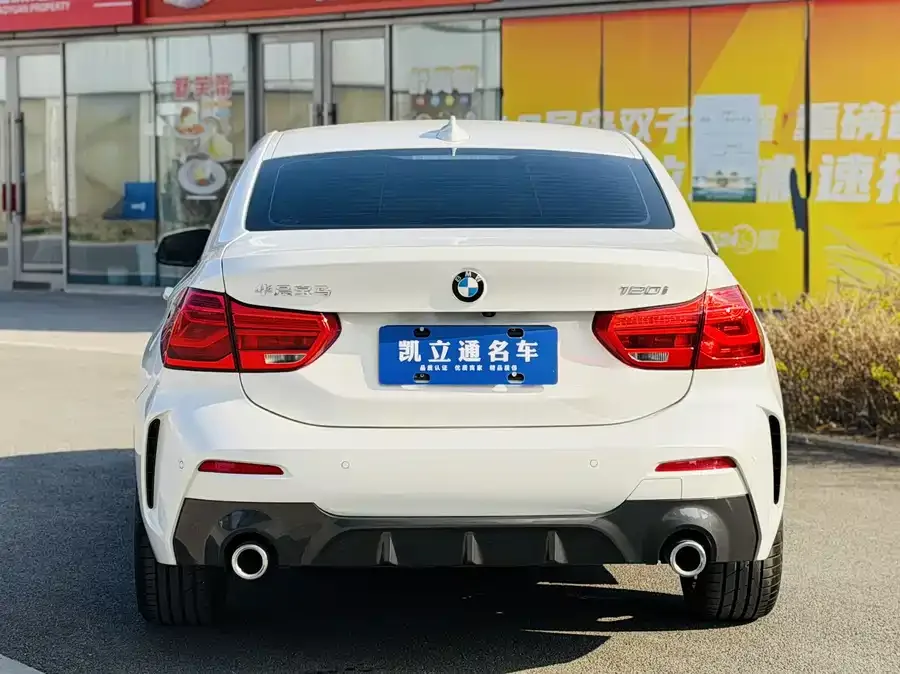 BMW 1 series BMW 1 Series 2023 120i M Sport 2023 — миниатюра 2