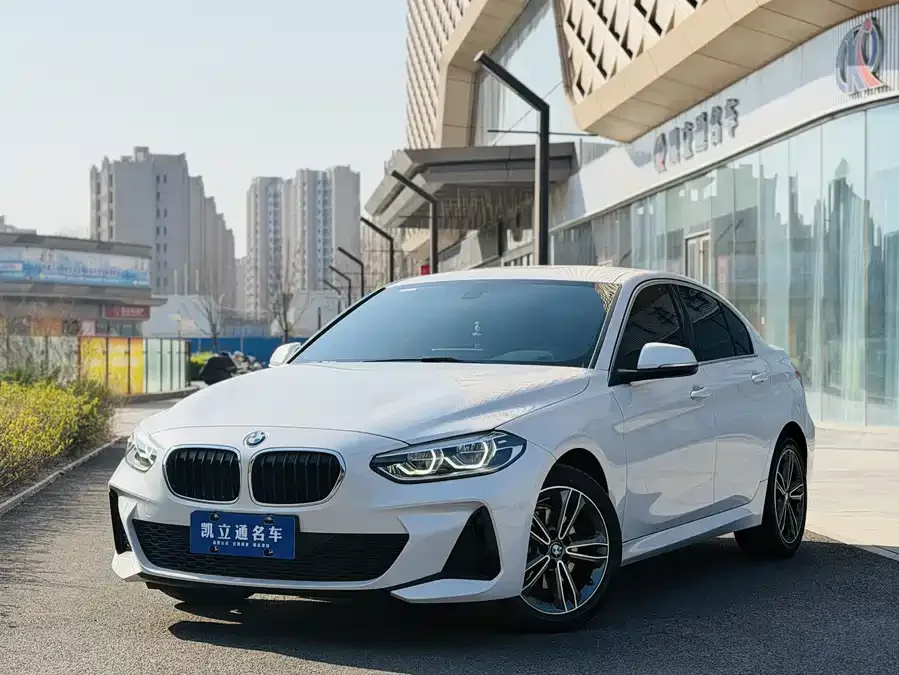 BMW 1 series BMW 1 Series 2023 120i M Sport 2023 — фото 1, купить с доставкой в Москву