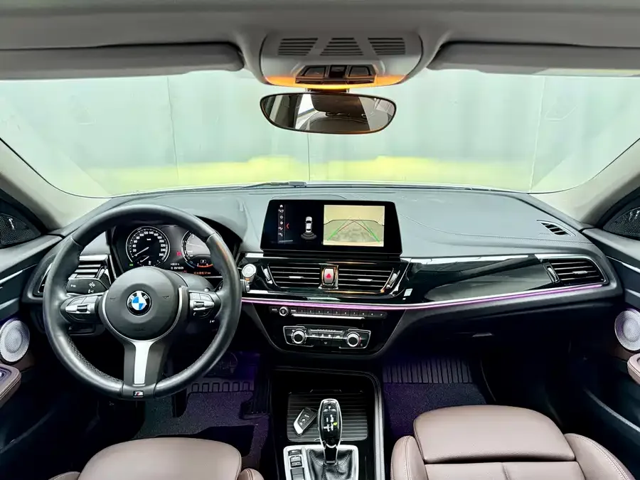BMW 1 series BMW 1 Series 2021 facelift 120i M Sport Night Edition 2022 — миниатюра 4