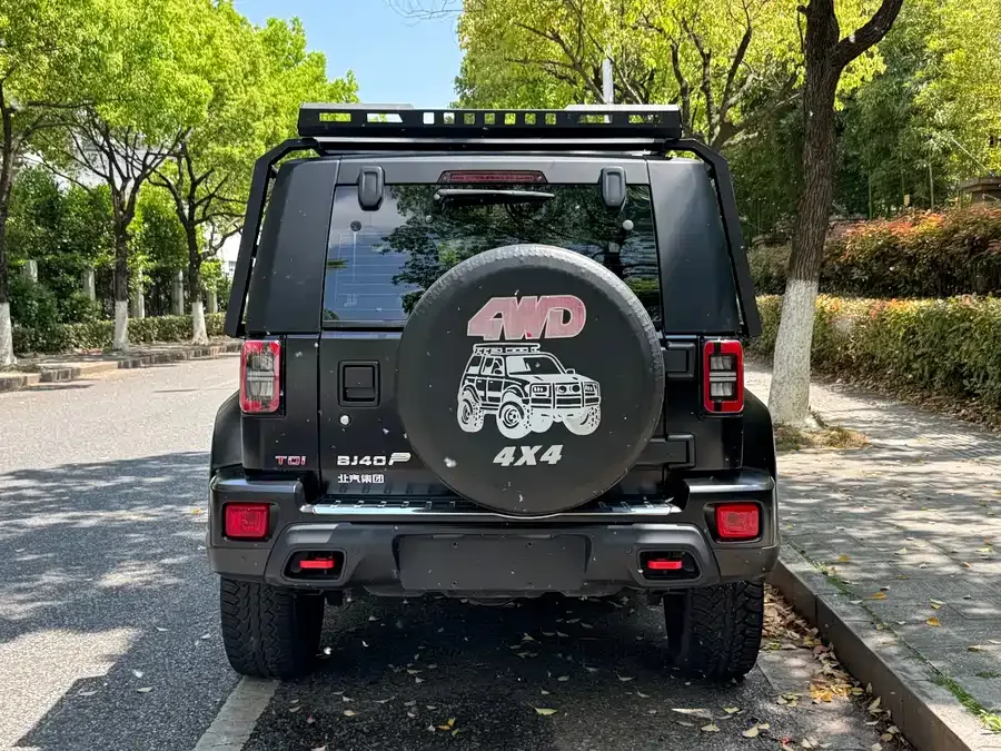 BAIC BJ40 Beijing Off-road BJ40 2023 2.0D Automatic 4WD Blade Hero Edition Knight Edition 2023 — миниатюра 2