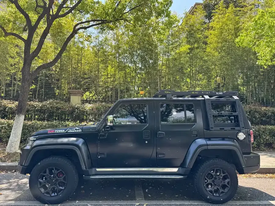 BAIC BJ40 Beijing Off-road BJ40 2023 2.0D Automatic 4WD Blade Hero Edition Knight Edition 2023 — миниатюра 3