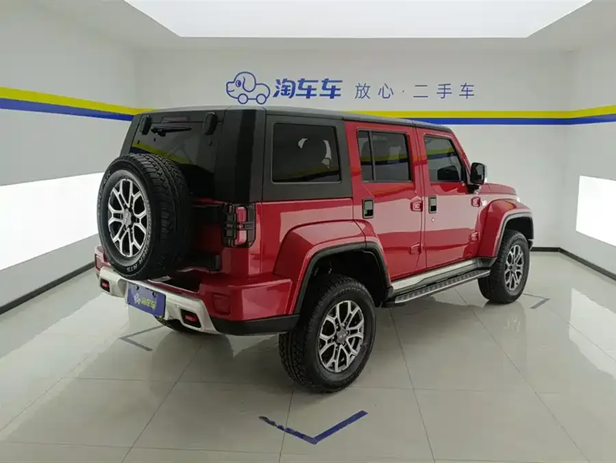 BAIC BJ40 Beijing Off-road BJ40 2023 2.0T Automatic 4WD City Hunter Edition Knight Edition 2023 — миниатюра 3