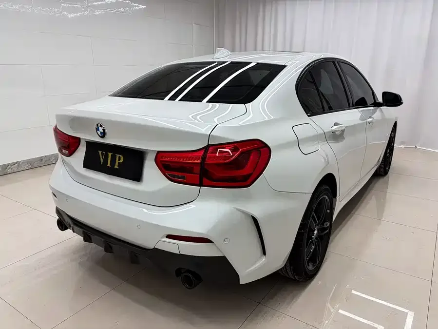 BMW 1 series BMW 1 Series 2022 120i M Sport Night Edition 2022 — миниатюра 2