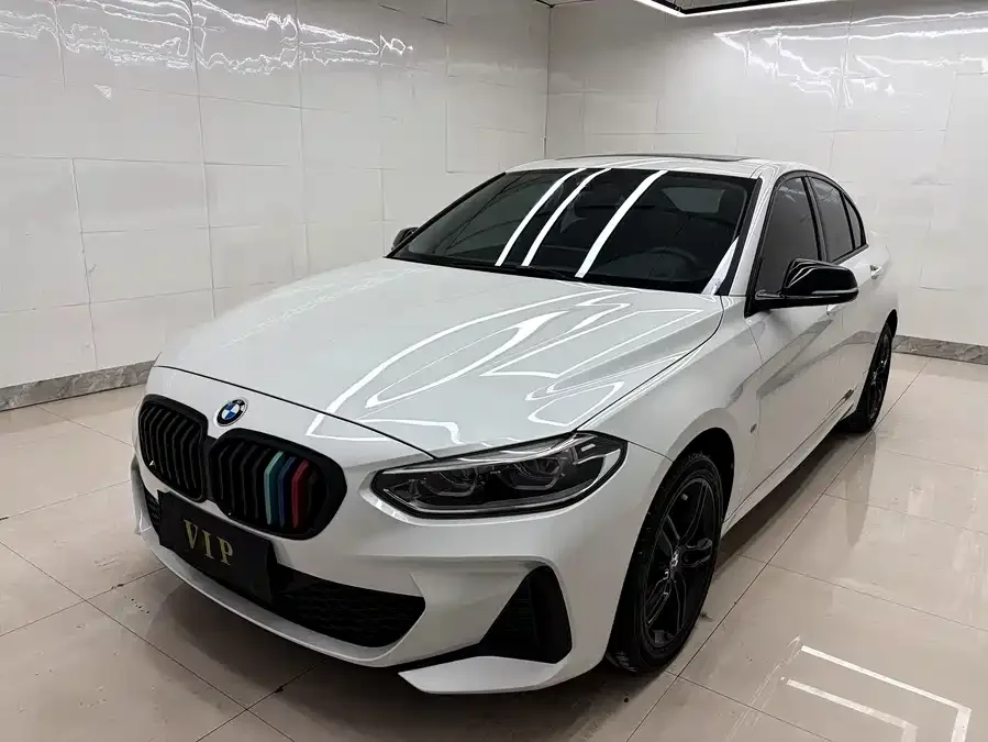 BMW 1 series BMW 1 Series 2022 120i M Sport Night Edition 2022 — фото 1, купить с доставкой в Москву