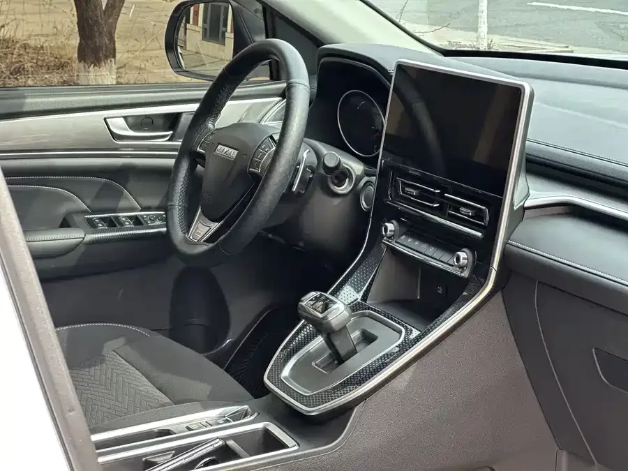 Haval M6 Haval M6 2023 PLUS 1.5T DCT Elite Intelligent Connected Model 2023 — миниатюра 4