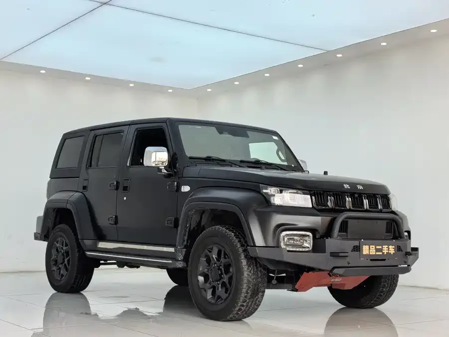 BAIC BJ40 Beijing Off-road BJ40 2023 2.0T Automatic 4WD City Hunter Edition Knight Edition 2023 — миниатюра 3