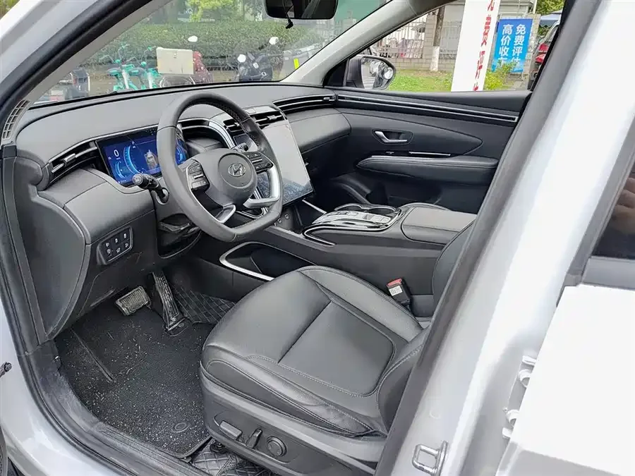 Hyundai Tucson L Tucson 2023 Tucson L 1.5T Automatic 2WD LUX Premium Edition 2022 — миниатюра 4