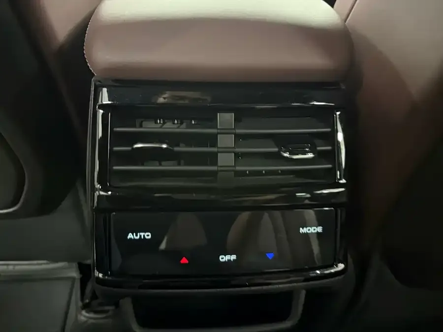 Geely Monjaro Xingyue L 2021 2.0TD DCT EVO 2WD Smart Edition 2023 — миниатюра 5