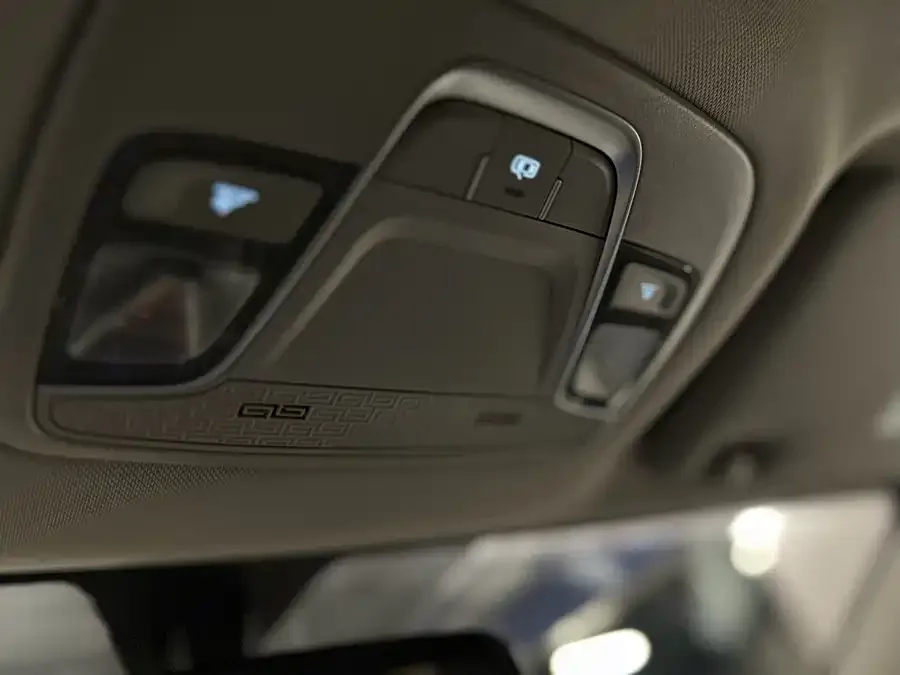 Geely Coolray SX11 Binyue 2023 1.5T DCT Platinum Edition 2024 — миниатюра 3