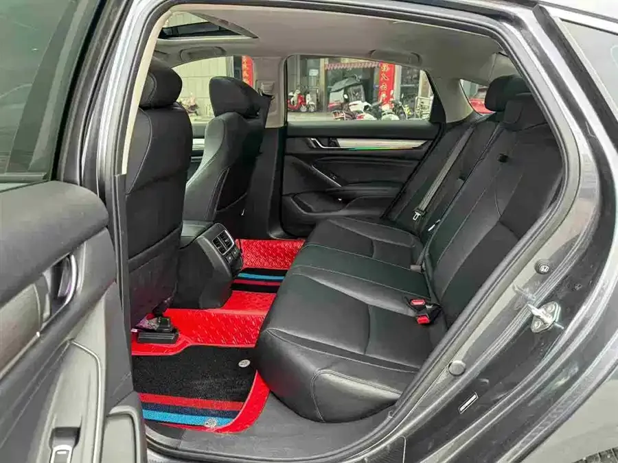 Honda Accord Accord 2022 260TURBO Deluxe Edition 2022 — миниатюра 4
