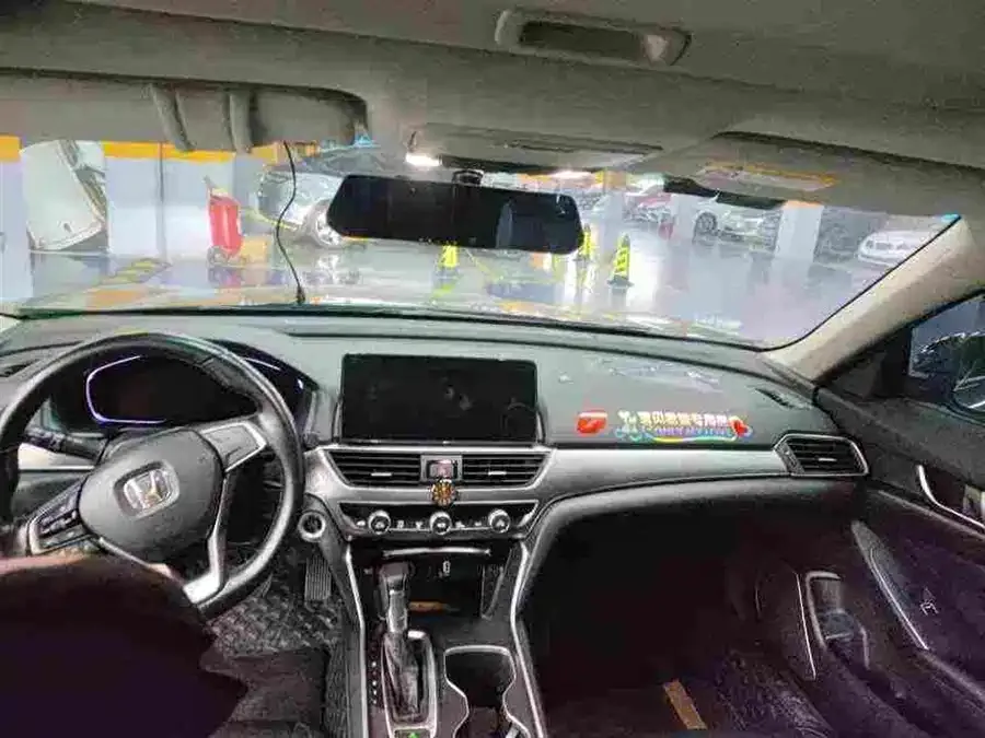 Honda Accord Accord 2022 260TURBO Deluxe Edition 2022 — миниатюра 3