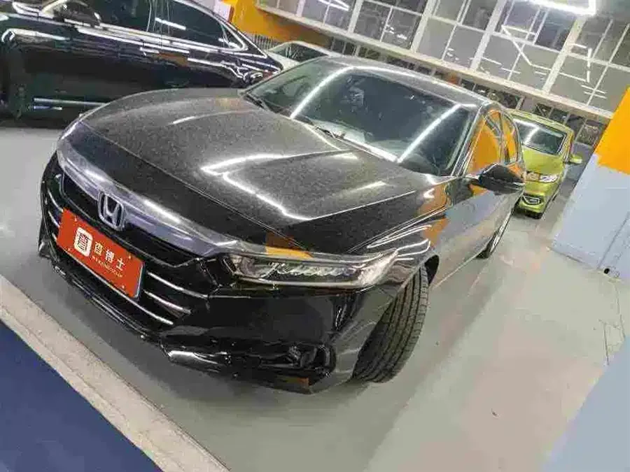Honda Accord Accord 2022 260TURBO Deluxe Edition 2022 — фото 1, купить с доставкой в Москву