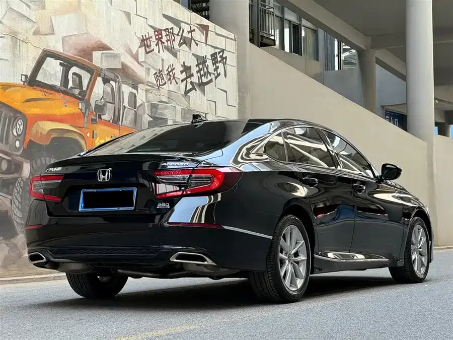 Honda Accord Accord 2022 260TURBO Deluxe Edition 2023 — миниатюра 2