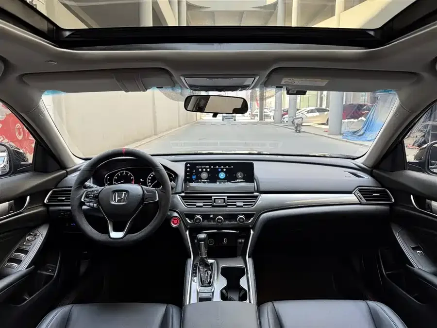 Honda Accord Accord 2022 260TURBO Deluxe Edition 2023 — миниатюра 5