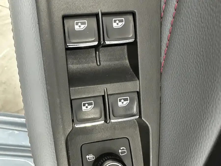 Volkswagen Lamando 2022 Lingdu Lingdu L 280TSI DSG Cool Edition 2022 — миниатюра 5