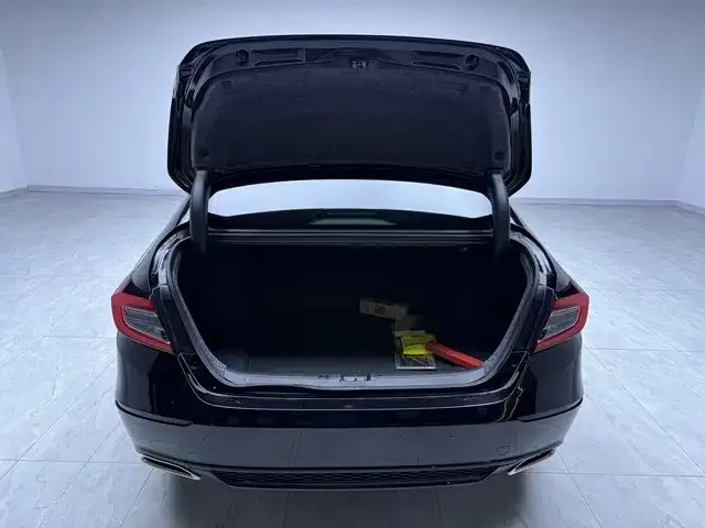 Honda Accord Accord 2022 260TURBO Deluxe Edition 2023 — миниатюра 4