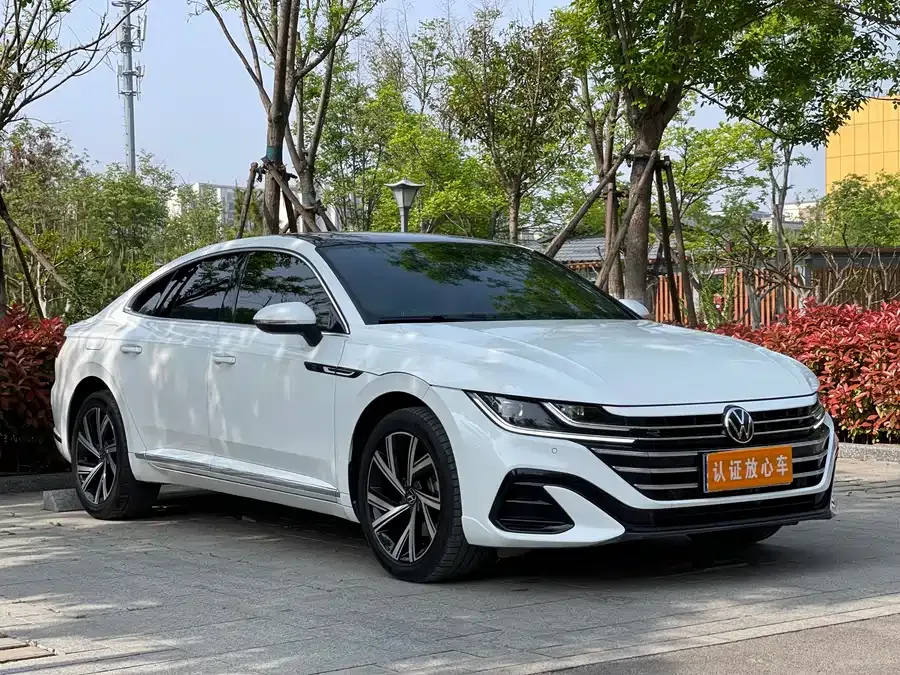 Volkswagen FAW- CC FAW-Volkswagen CC 2025 330TSI Dazzling Edition 2025 — миниатюра 3