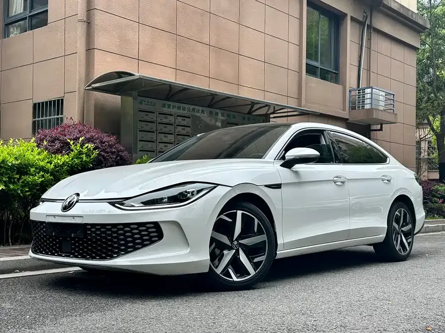 Volkswagen Lamando 2023 Lingdu Lingdu L 280TSI DSG Cool Edition 2023 — фото 1, купить с доставкой в Москву