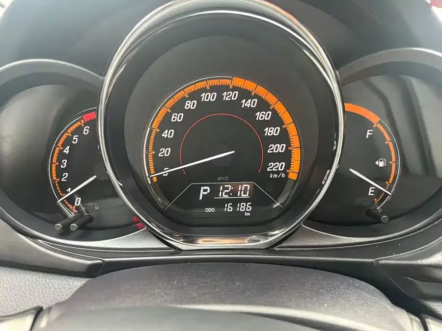 Toyota YARiS L YARiS L 2022 YARiS X 1.5L CVT Leading PLUS Edition 2022 — миниатюра 3