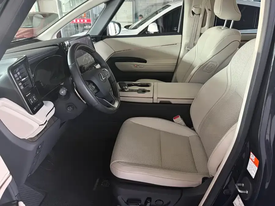 Lexus LM 2023 350h Seven-seat Elegant Edition 2024 — миниатюра 2