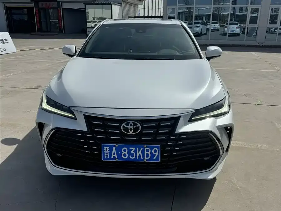 Toyota Avalon 2022 Avalon 2.0L XLE Premium Edition 2022 — миниатюра 3