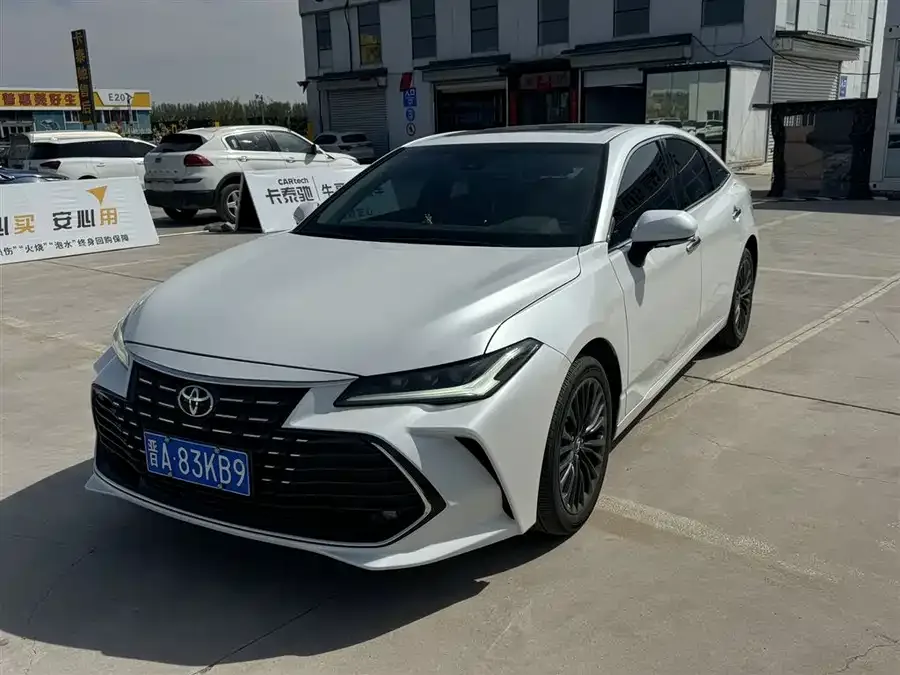 Toyota Avalon 2022 Avalon 2.0L XLE Premium Edition 2022 — фото 1, купить с доставкой в Москву