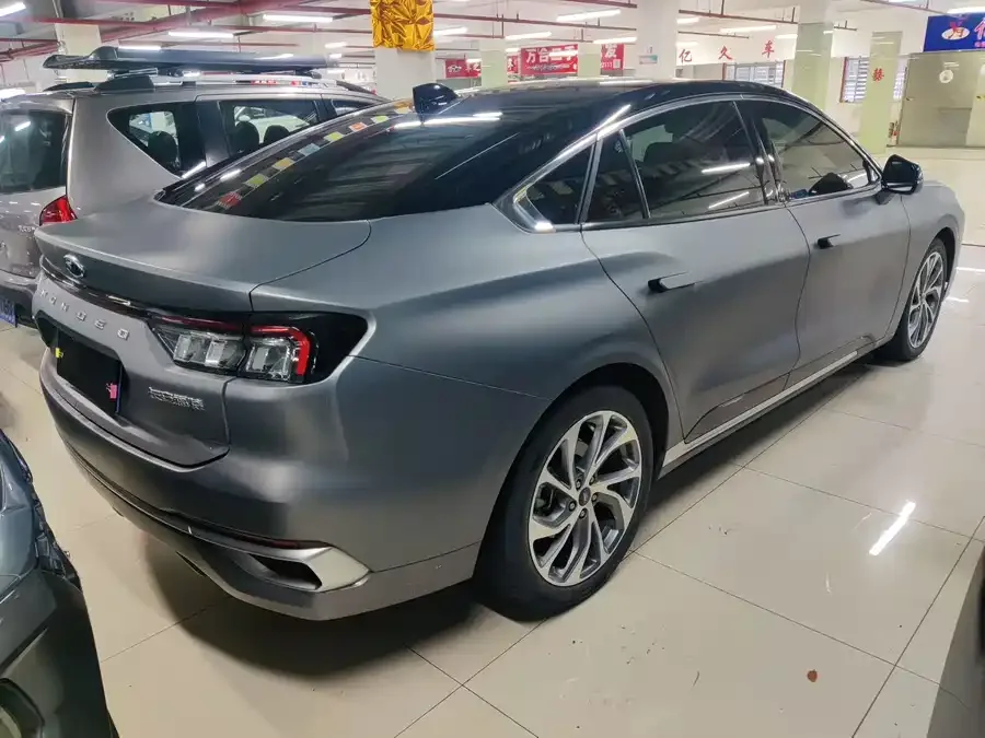 Ford Mondeo 2022 Mondeo EcoBoost 245 Extreme Edition 2022 — миниатюра 3