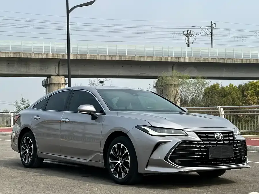 Toyota Avalon Asia Dragon 2022 2.0L Deluxe Edition 2022 — миниатюра 3