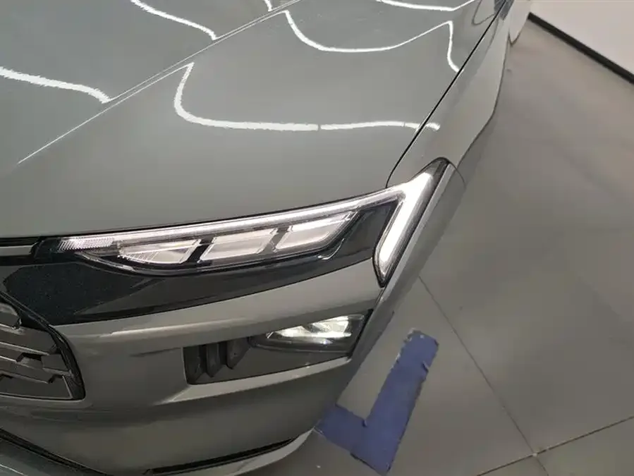 Ford Mondeo 2023 Mondeo EcoBoost 245 Luxury 2024 — миниатюра 2
