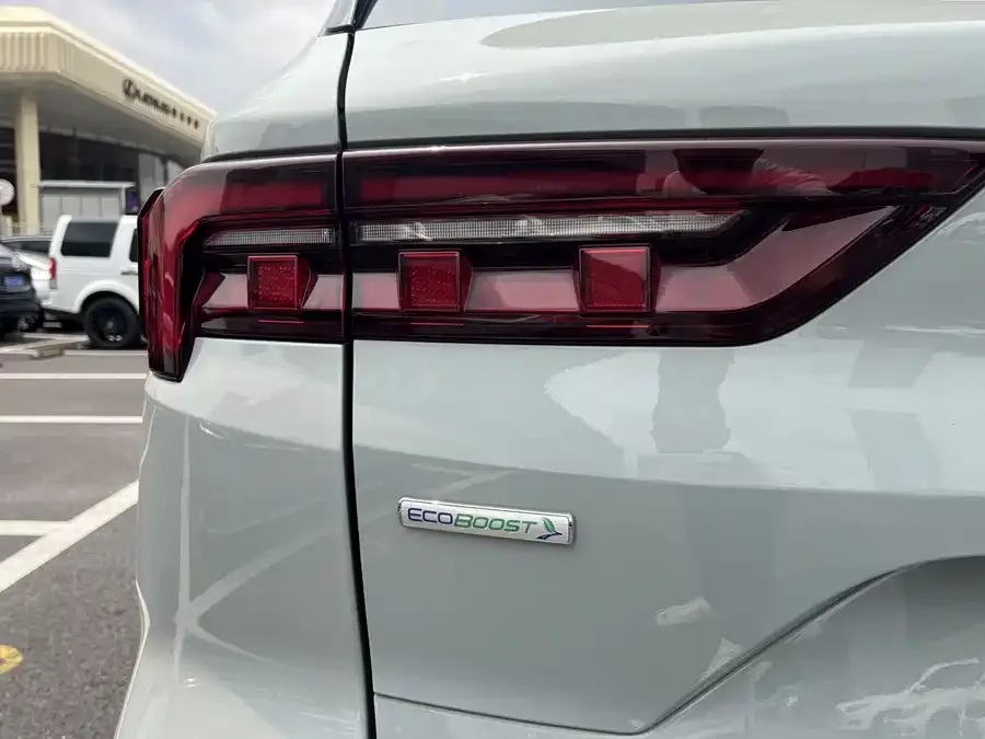 Ford Lingrui 2025 EcoBoost 170 Platinum Edition 2024 — миниатюра 2