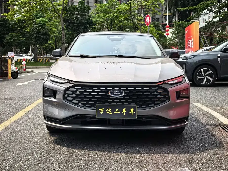 Ford Mondeo Mondeo 2022 facelift EcoBoost 245 luxury model 2022 — миниатюра 3