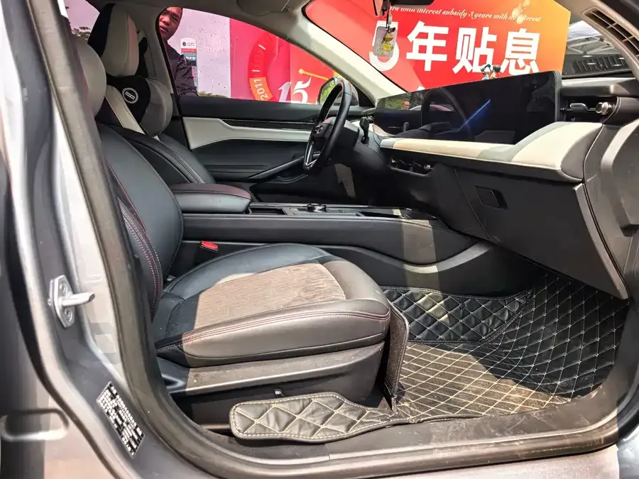 Ford Mondeo Mondeo 2022 facelift EcoBoost 245 luxury model 2022 — миниатюра 5