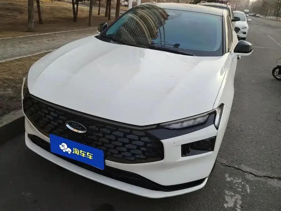 Ford Mondeo 2023 Mondeo EcoBoost 245 Luxury 2024 — фото 1, купить с доставкой в Москву