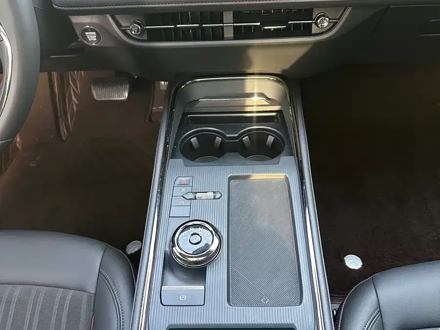 Ford Mondeo Mondeo 2022 facelift EcoBoost 245 luxury model 2024 — миниатюра 5