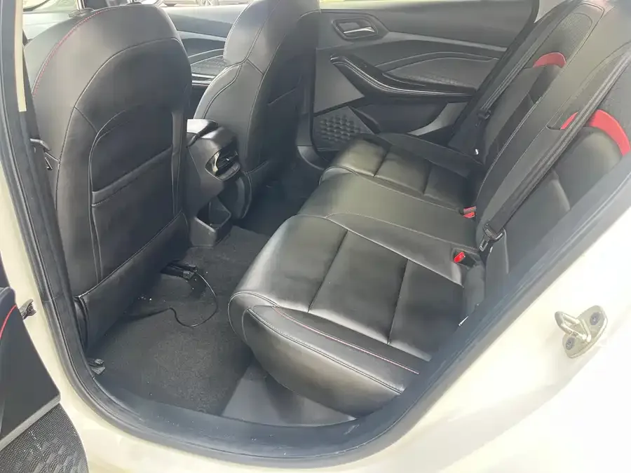 MG 5 MG5 2021 180DVVT CVT Youth Deluxe Edition 2023 — миниатюра 5