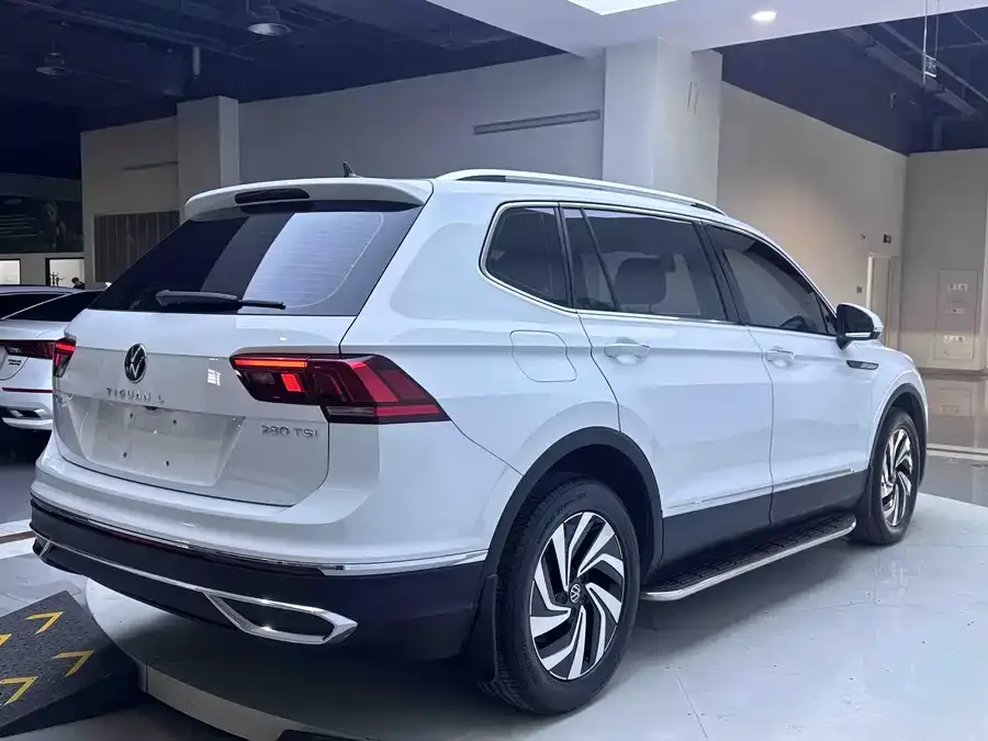 Volkswagen Tiguan L Tiguan L 2023 280TSI Automatic 2WD Trendy Limited Edition 2023 — миниатюра 2