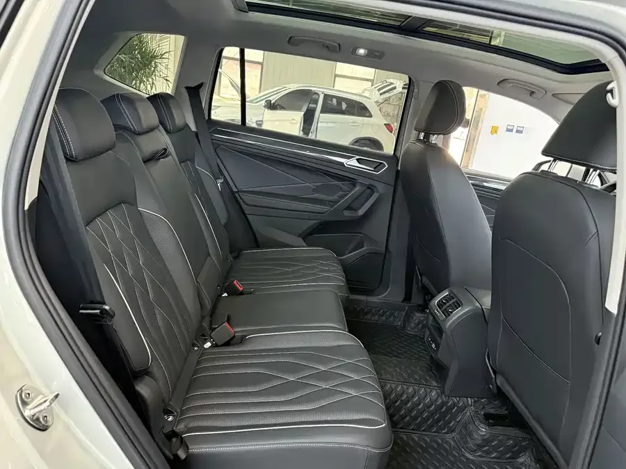 Volkswagen Tiguan L Tiguan L 2023 280TSI Automatic 2WD Trendy Limited Edition 2023 — миниатюра 5