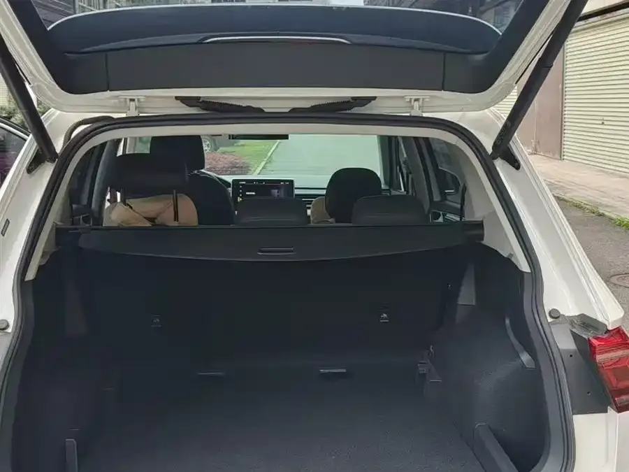 Volkswagen Tiguan L Tiguan L 2022 330TSI Automatic 2WD R-Line Enjoy Edition 2022 — миниатюра 2