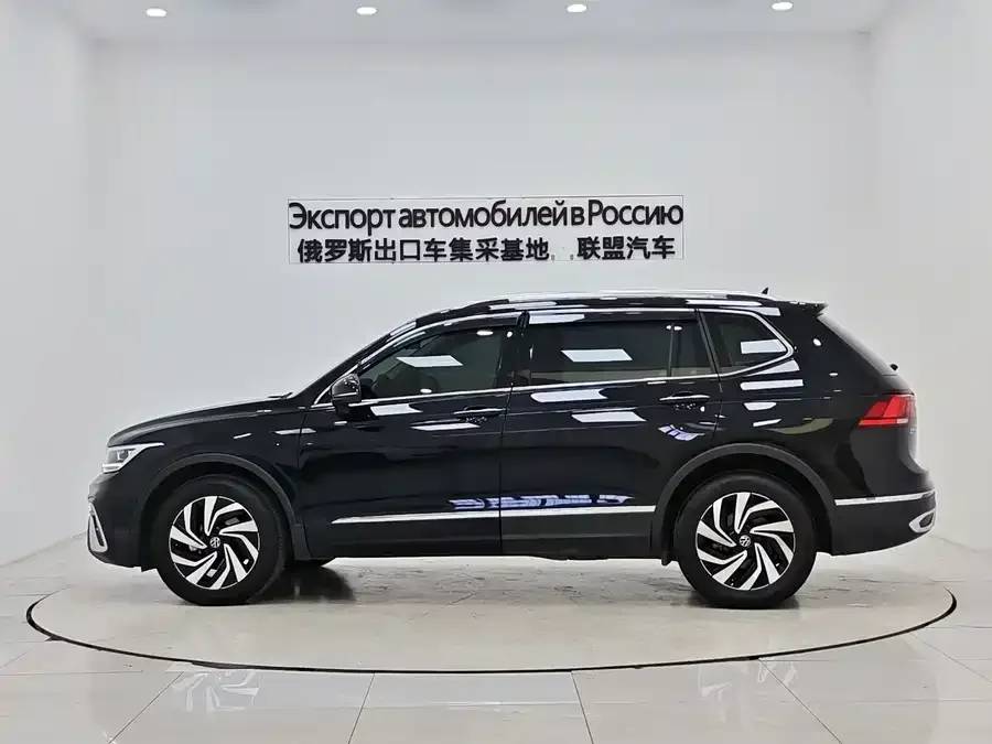 Volkswagen Tiguan L Tiguan L 2023 280TSI Automatic 2WD Trendy Limited Edition 2023 — миниатюра 2