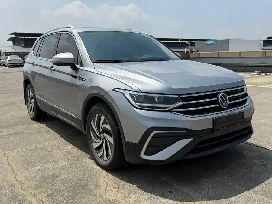 Volkswagen Tiguan L Tiguan L 2023 280TSI Automatic 2WD Trendy Limited Edition 2023 — миниатюра 3