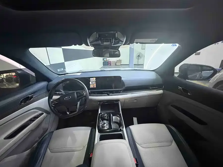 Ford Lingrui 2022 EcoBoost 170 Premium Edition 2022 — миниатюра 2