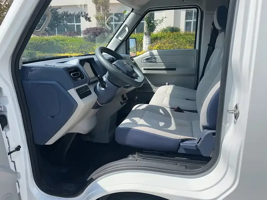Xinyuan Cars Xinyuan E3L Xinyuan E3L 2024 luxury model 2024 — миниатюра 3