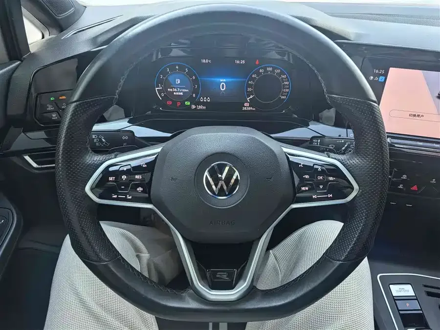 Volkswagen golf Golf 2021 280TSI DSG R-Line 2022 — миниатюра 2
